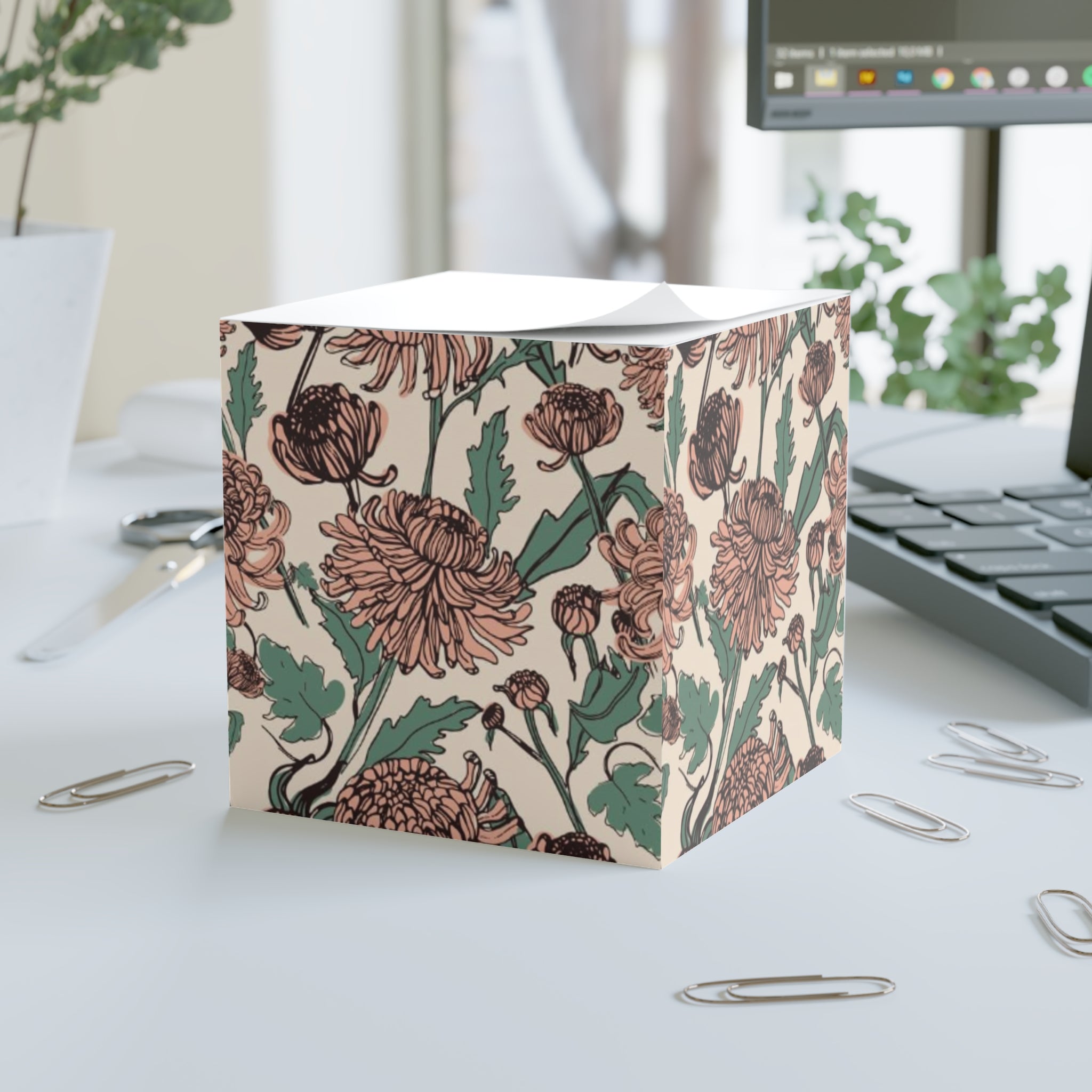 Mauve Garden Sticky Notes